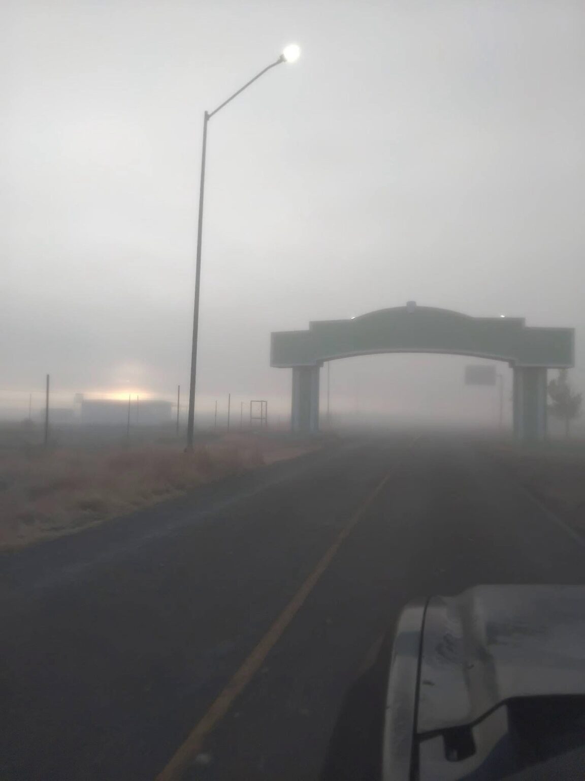 Neblina matutina provocó baja visibilidad en San Francisco de Conchos