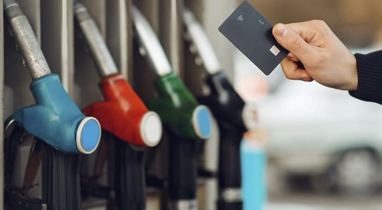 Quitarán comisión a cobros con tarjeta en gasolineras