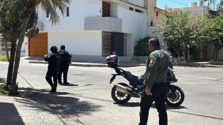 Balearon casa de Rocha Moya, gobernador con licencia de Sinaloa