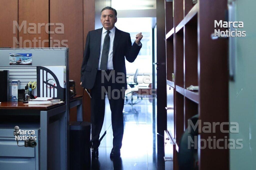 Enrique Inzunza reaparece en el Senado tras más de 100 días de ausencia