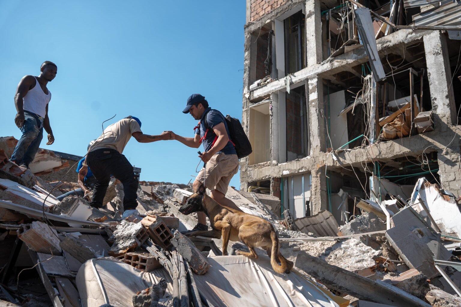 Estados Unidos y México tienden la mano a Colombia y ofrecen enviar ayuda tras el terremoto