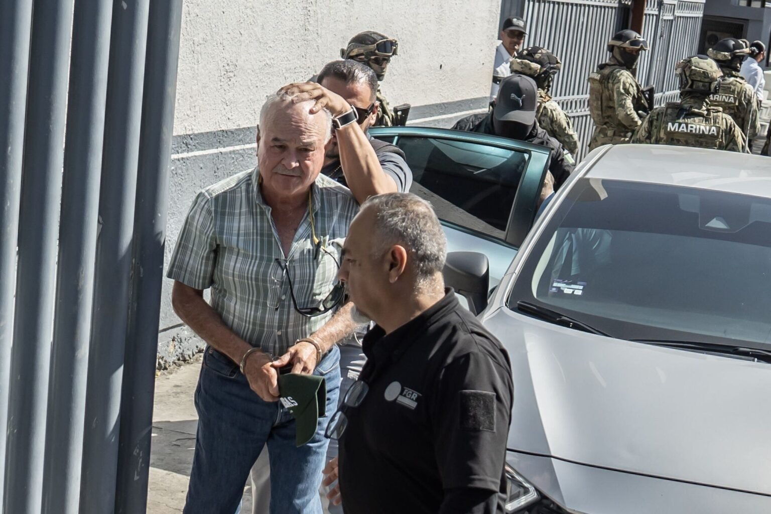 Una jueza ordena excarcelar al exgobernador Ruffo y le da arresto domiciliario en el caso por huachicol fiscal
