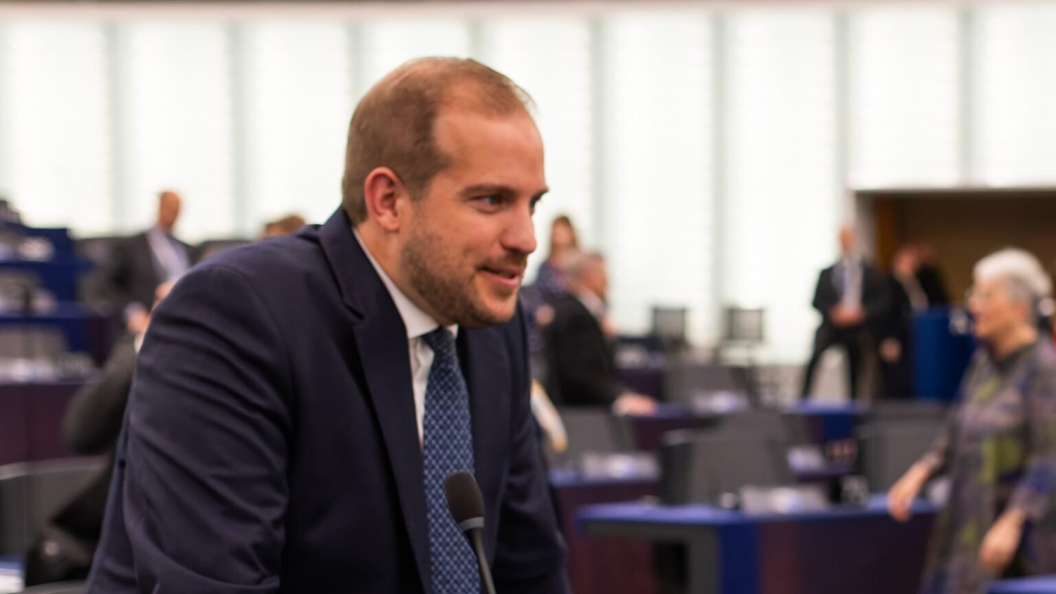 Última hora de la actualidad política, en directo | El PP europeo reprocha a Sánchez en el Parlamento que tardara “semanas” en pedir ayuda a Bruselas