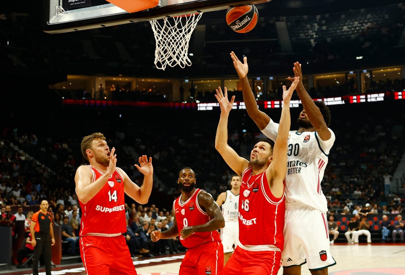 Real Madrid-Olympiacos, la final de la Supercopa de la Euroliga en directo | El Madrid aventaja con nueve puntos en el primer cuarto