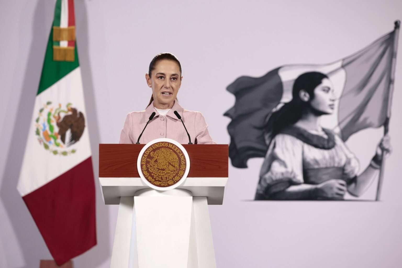 Sheinbaum insiste en su reclamo contra la escuela de policías en Querétaro: “No tiene autorización”