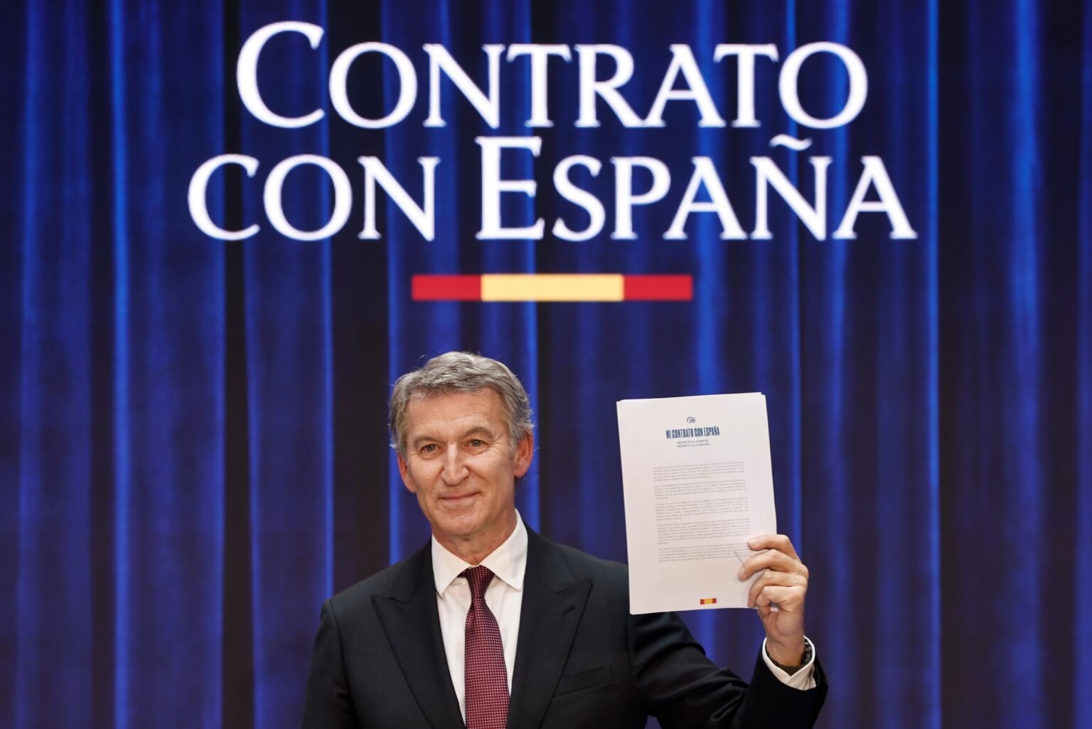 Feijóo firma su “contrato” con España: “En estas elecciones no basta con un programa, hace falta un compromiso personal”