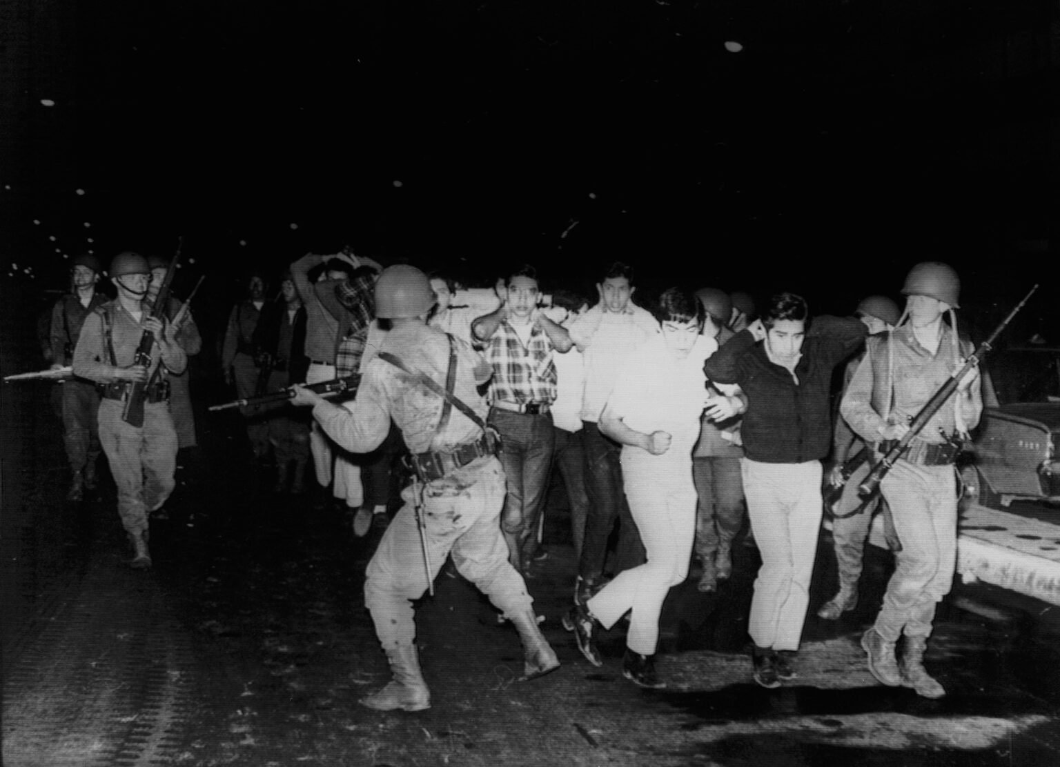 Un expediente agujereado esconde el rol de la CIA en la represión del 68 en México