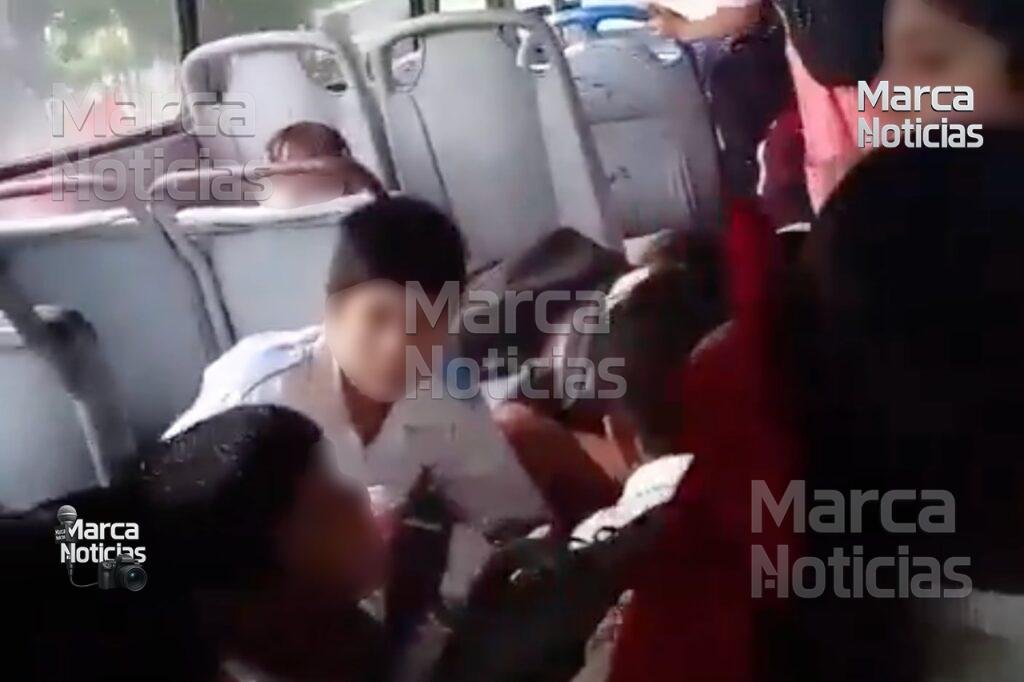 Un autobús lleno de estudiantes sobrevive a un ataque armado en Sinaloa