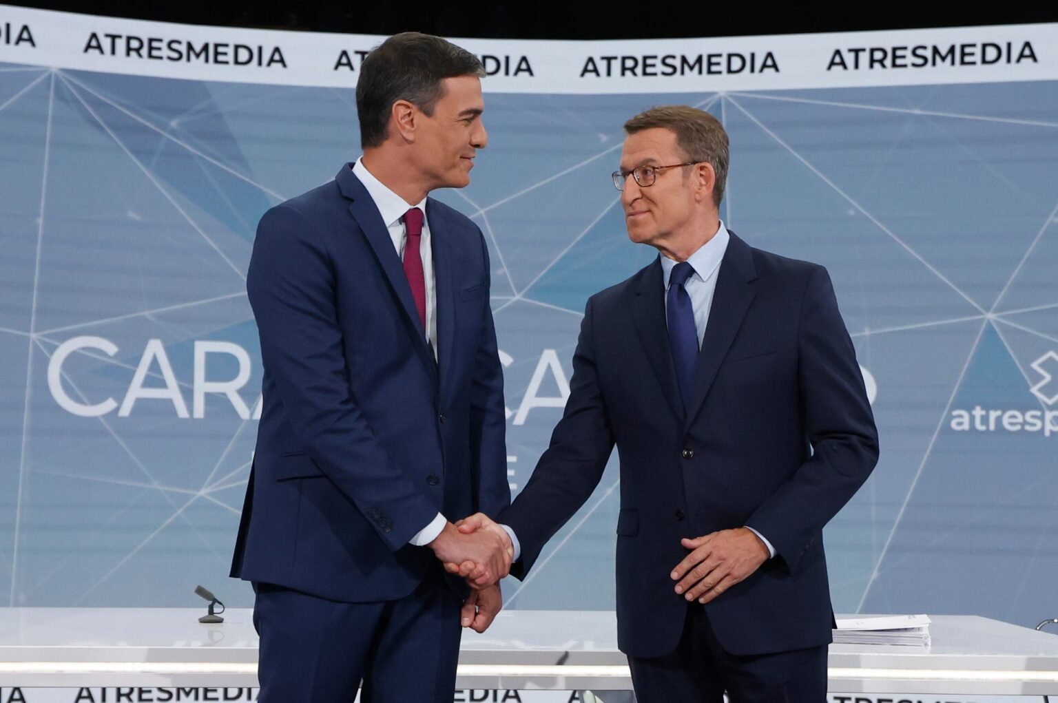 El PSOE acepta un cara a cara con Feijóo el 16 de noviembre y sigue en el aire la celebración del debate a cuatro