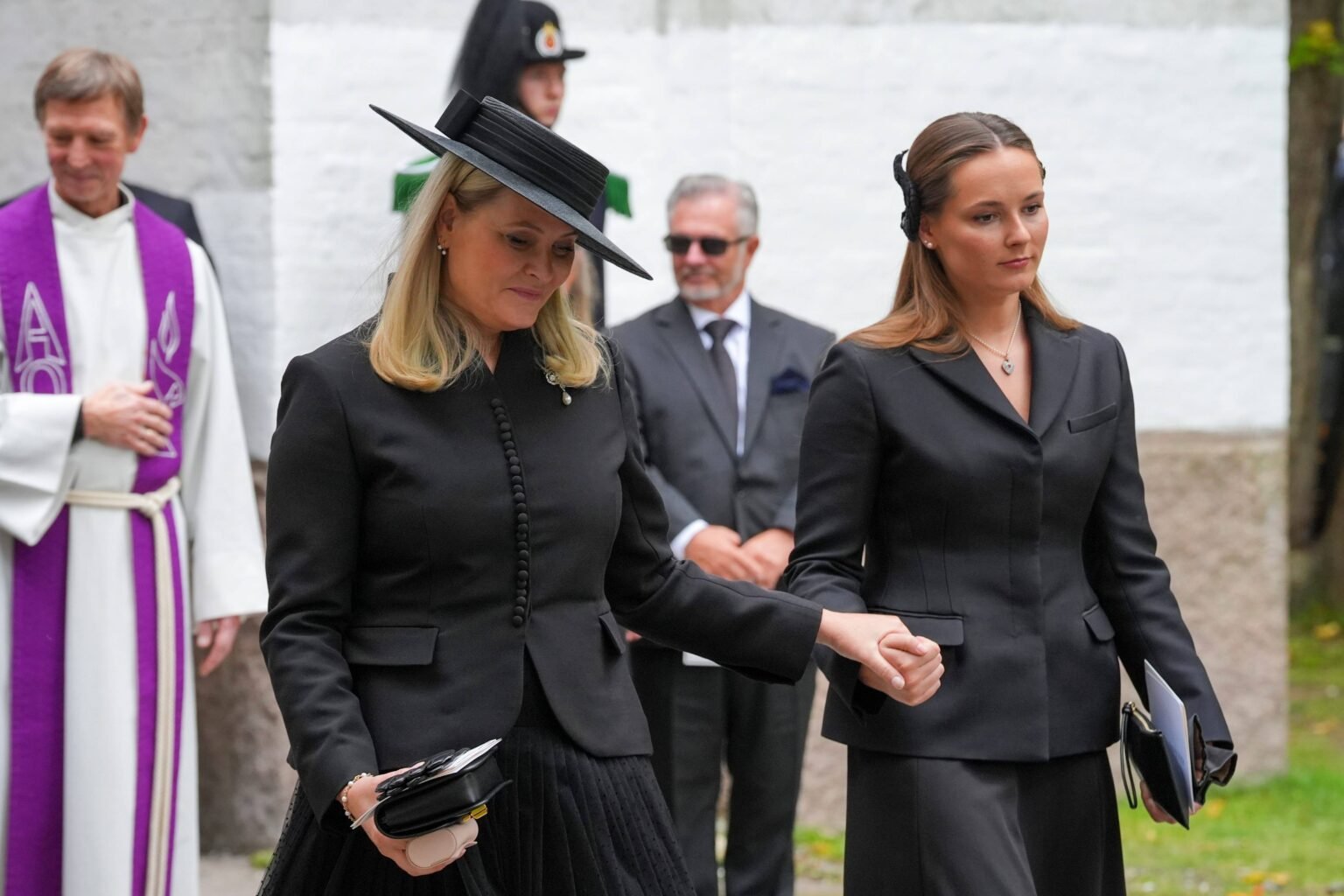 La reina Mette-Marit no tendrá agenda hasta verano y la princesa heredera Ingrid Alexandra regresará a Australia