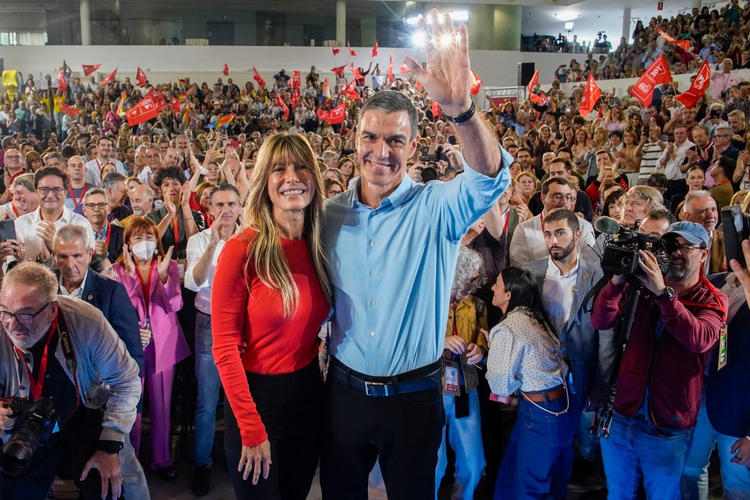 Última hora de la actualidad política, en directo | El comité federal del PSOE proclama a Sánchez por unanimidad como candidato a la presidencia del Gobierno de España