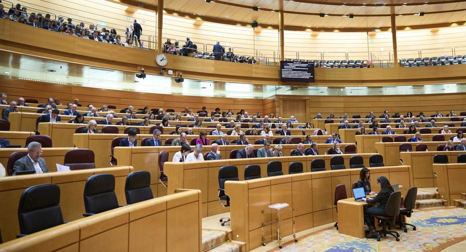 Última hora de la actualidad política, en directo | Vox anuncia un pacto con el PP para retirarse de seis provincias para mantener la mayoría de la derecha en el Senado
